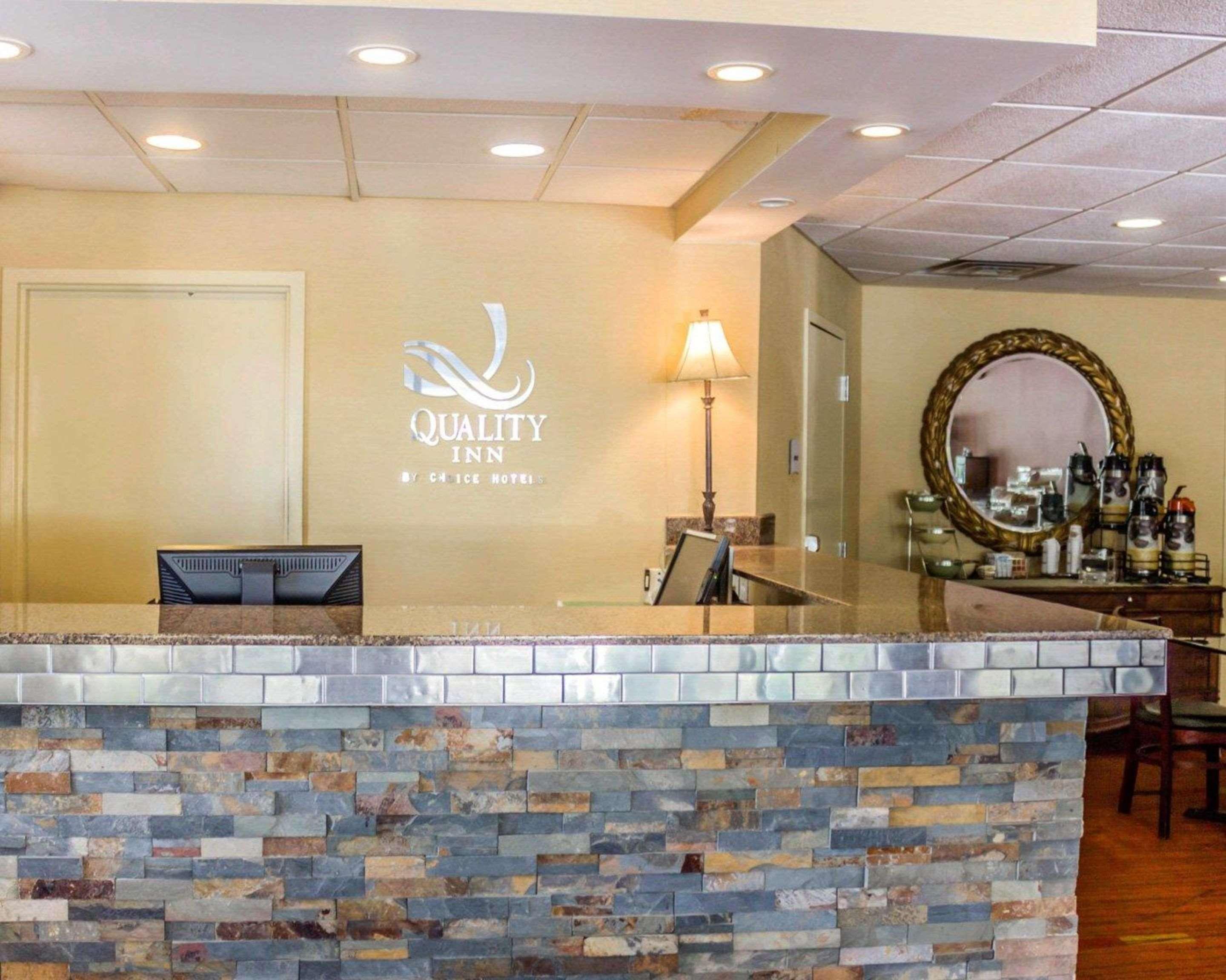 Quality Inn ווטרבורי מראה חיצוני תמונה