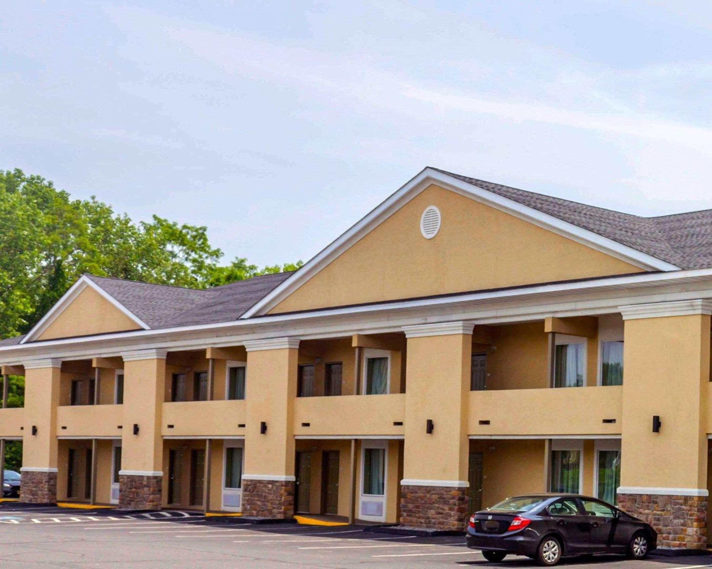 Quality Inn ווטרבורי מראה חיצוני תמונה